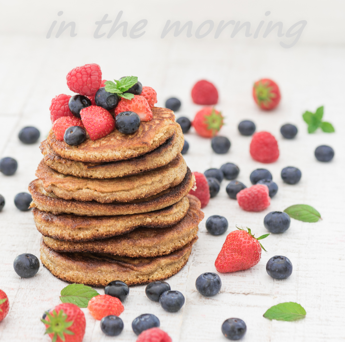 Pancakes-mit-Beeren - eine Leckerei zum Frühstück - Salzig, Süß und Lecker