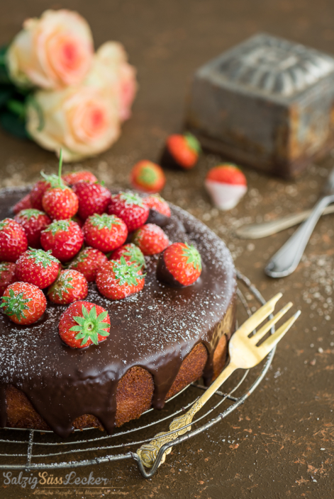 Erdbeer Schoko Kuchen Ein Herrlicher Genuss Salzig Süß Und Lecker