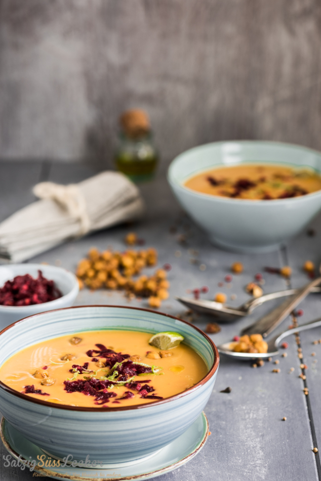 Cremiges Süsskartoffel-Süppchen mit herzhaftem Rote-Beete-Apfel Relish ...