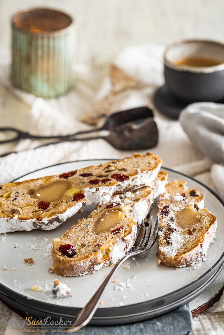 Marzipan-Christstollen Mit Cranberries - Ein Weihnachtlicher Genuss ...