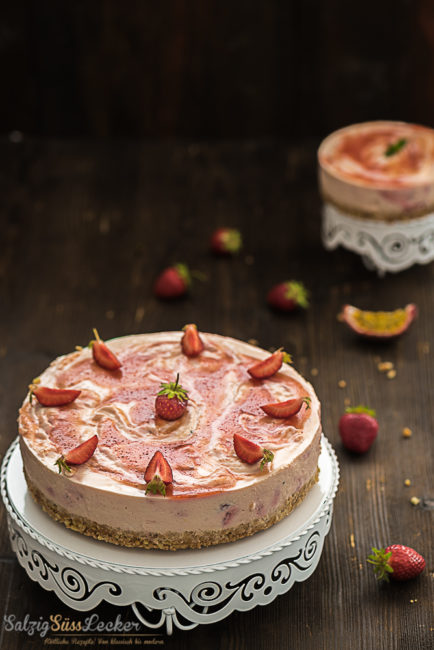 cheesecake mit erdbeeren und Passionsfrucht 3 