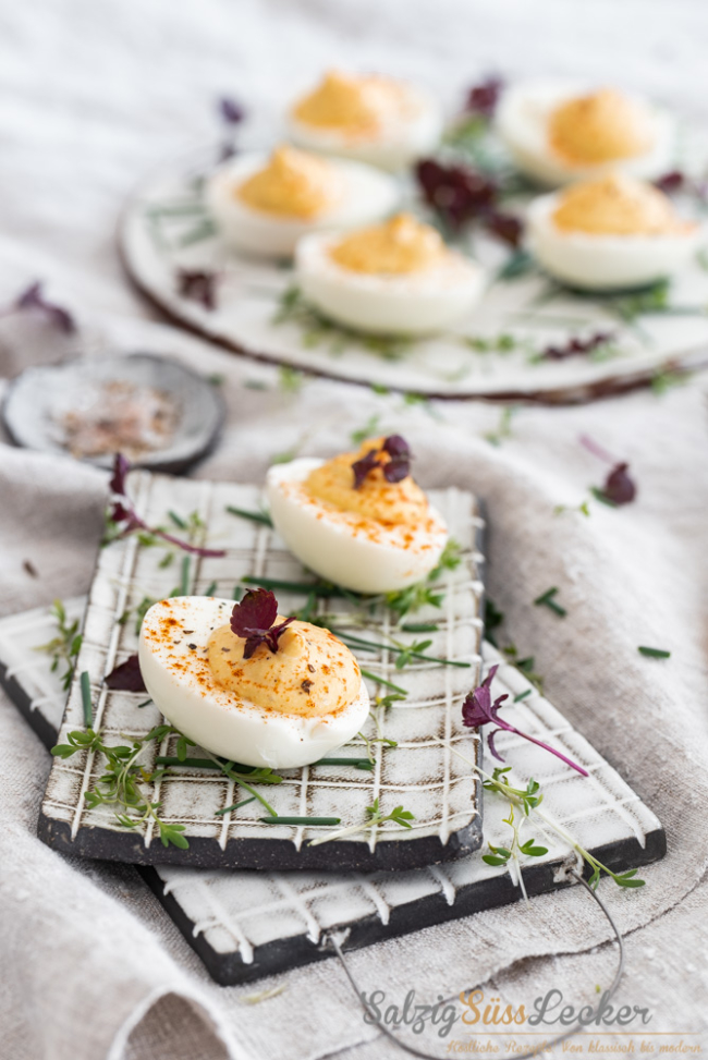 Nordseekrabben und zweierlei gefüllte Eier - Salzig, Süß und Lecker