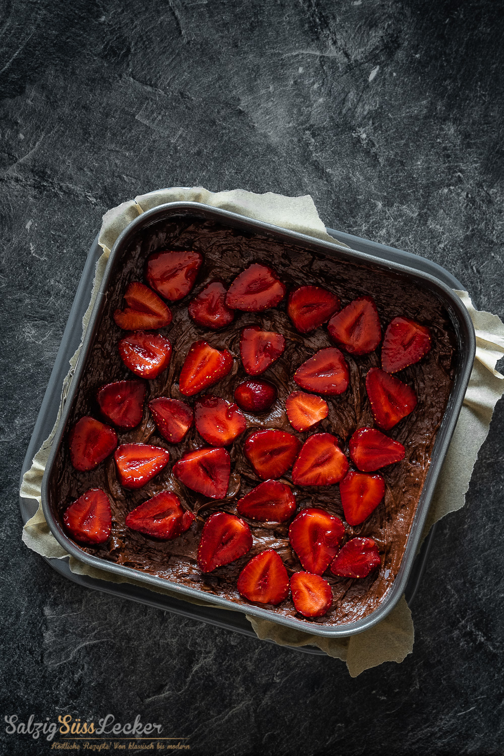 Erdbeer-Brownie-Rounds - mit Holundersirup verfeinert - Salzig, Süß und ...