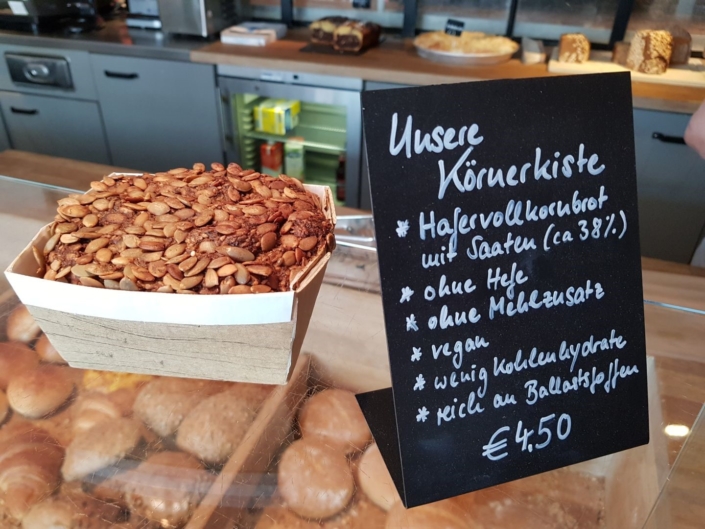 Vollkorn-Nussbrot ohne Mehl - Salzig, Süß und Lecker