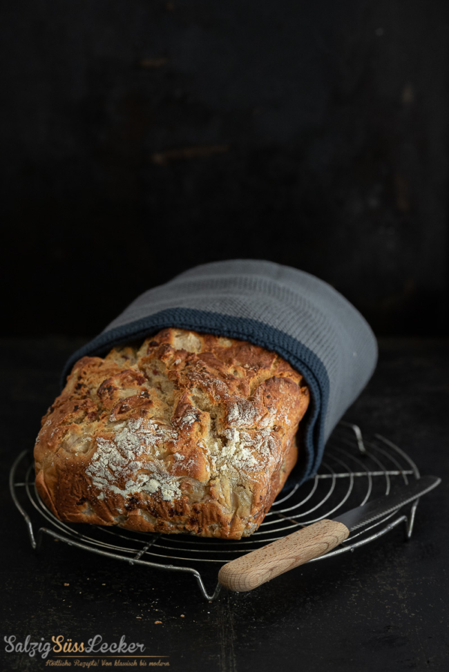 Birnenbrot-mit-Gorgonzolacreme-4-von-1 - Salzig, Süß und Lecker