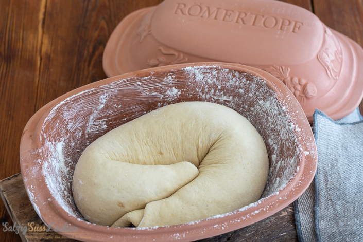 Kärntner Reindling - im Römertopf gebacken - Salzig, Süß und Lecker