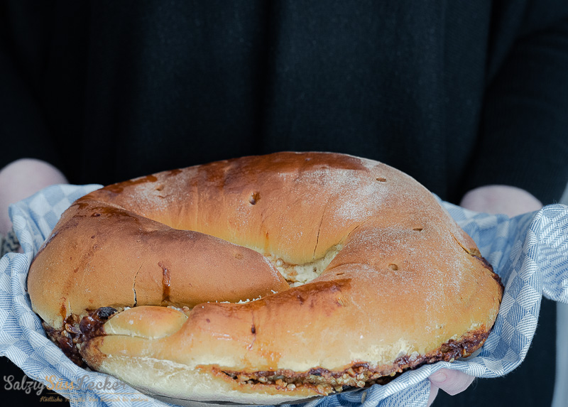 Kärntner Reindling - im Römertopf gebacken - Salzig, Süß und Lecker