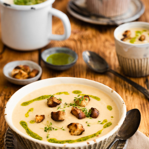 Cremige Selleriesuppe Rezept - Salzig, Süß und Lecker