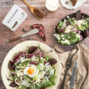 Salat mit Meerrettich-Dressing