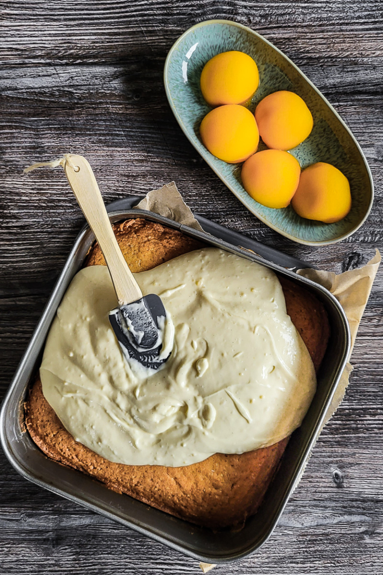 Rezept für Spiegeleikuchen vom Blech - Salzig, Süß und Lecker
