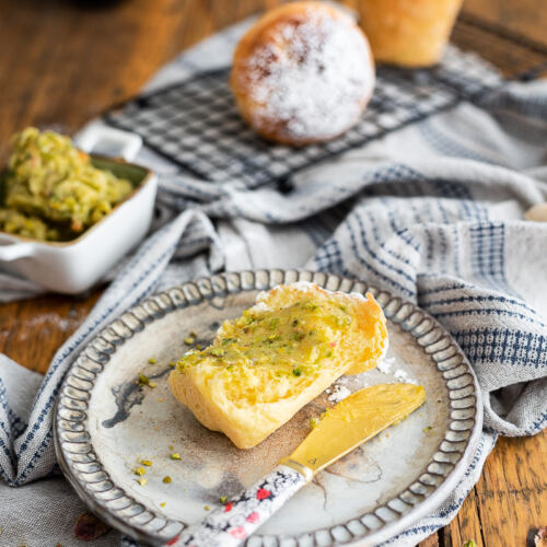 Popovers Rezept mit Orangen-Pistazienbutter - Salzig, Süß und Lecker