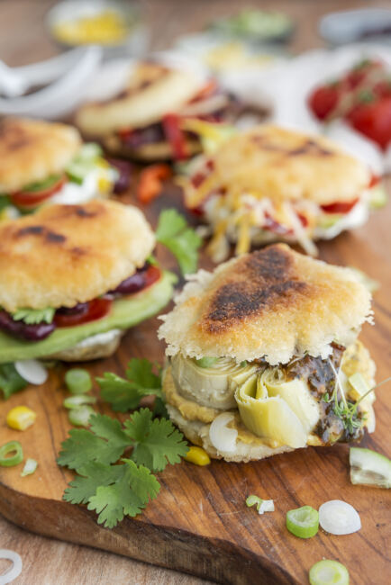 Arepas - südamerikanische Maisfladen aus der Pfanne