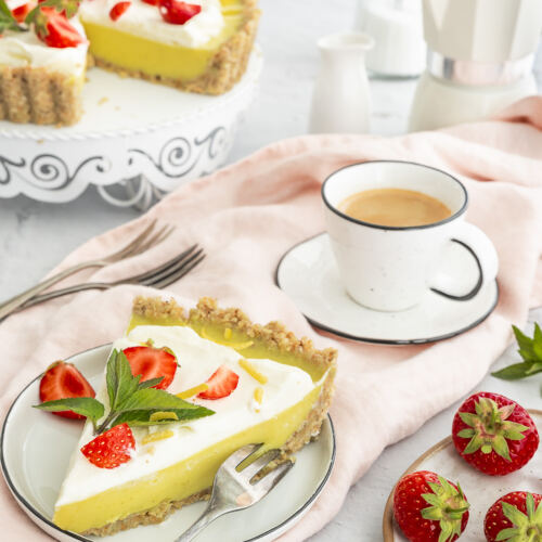 No-Bake Zitronen-Tarte mit Erdbeeren - Salzig, Süß und Lecker