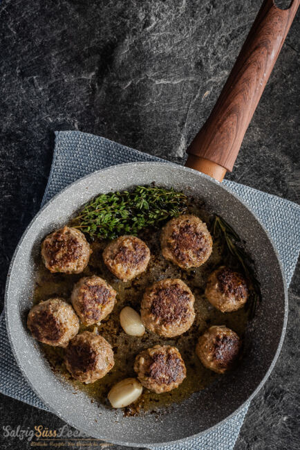 Albóndigas aka spanische Hackbällchen in Tomatensauce