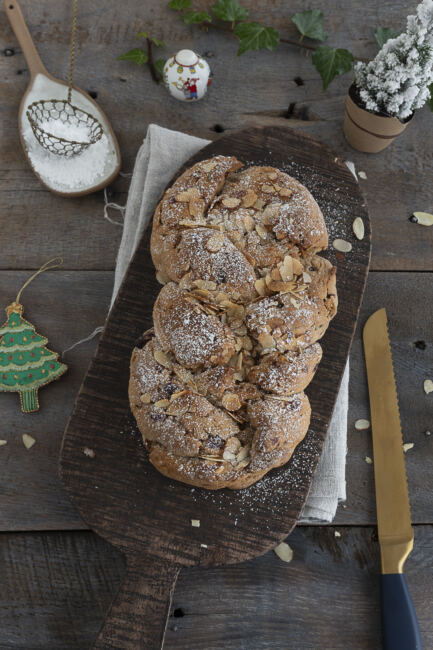 Saftiger Stollen-Hefezopf nach Uropas Rezept