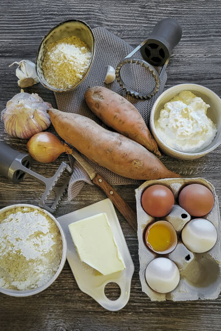 Rezept für Süßkartoffelravioli mit Pankobrösel