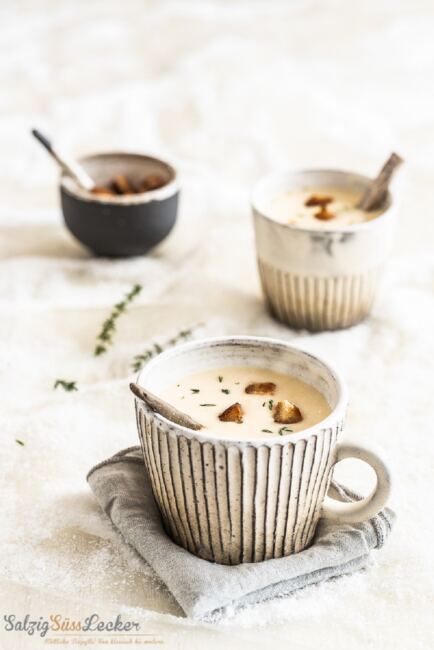 Selleriecremesuppe mit knusprigen Croutons