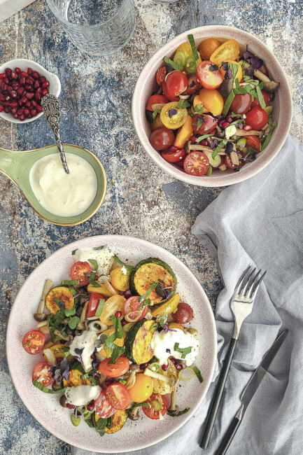 Leichter Frühlingssalat mit Tomaten