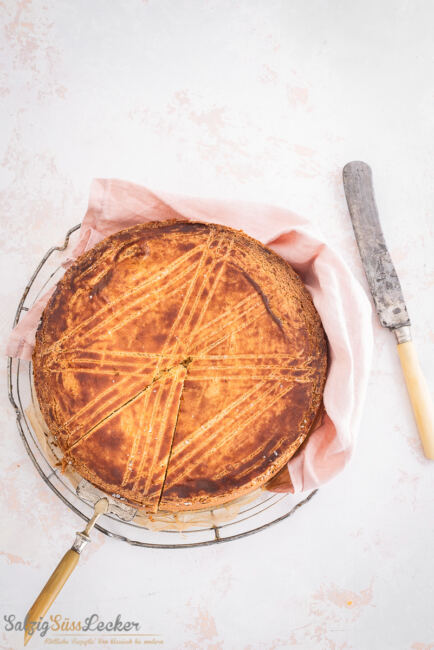 Bretonische Gâteau mit Rhabarber