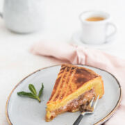 Bretonische Gâteau mit Rhabarber