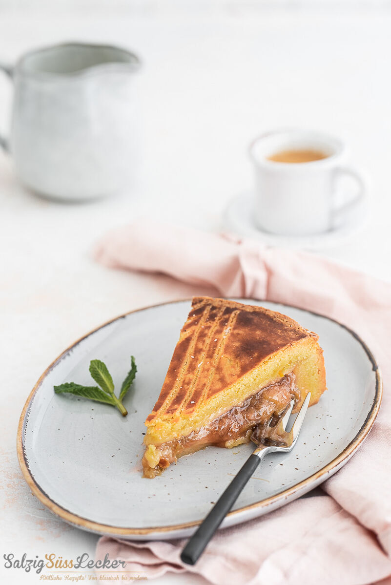 Bretonische Gâteau mit Rhabarber