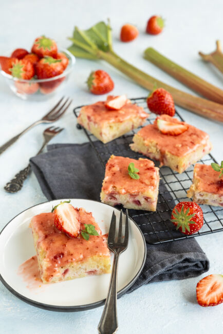 Rezept für Erdbeer Rhabarber Riegel