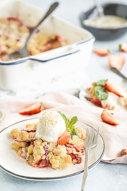 Rezept für Rhabarber Erdbeer Crumble