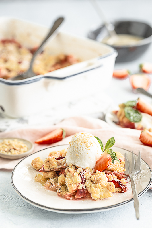 Rezept für Rhabarber Erdbeer Crumble